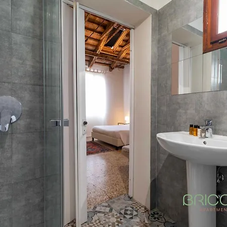 Biennale Ensuite By Bricola Affittacamere Venezia