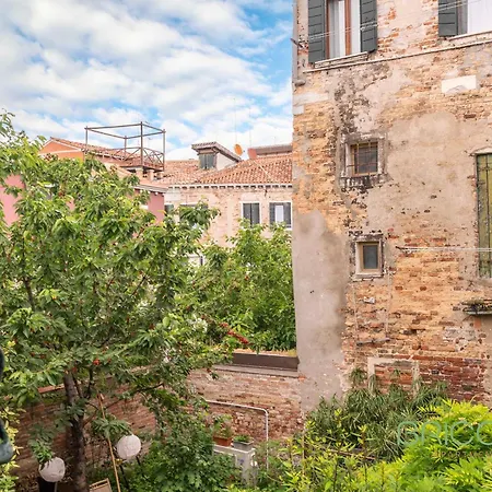 Biennale Ensuite By Bricola Affittacamere